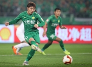 雷火电竞亚洲先驱-北京国安连战连胜，实力进一步巩固领跑