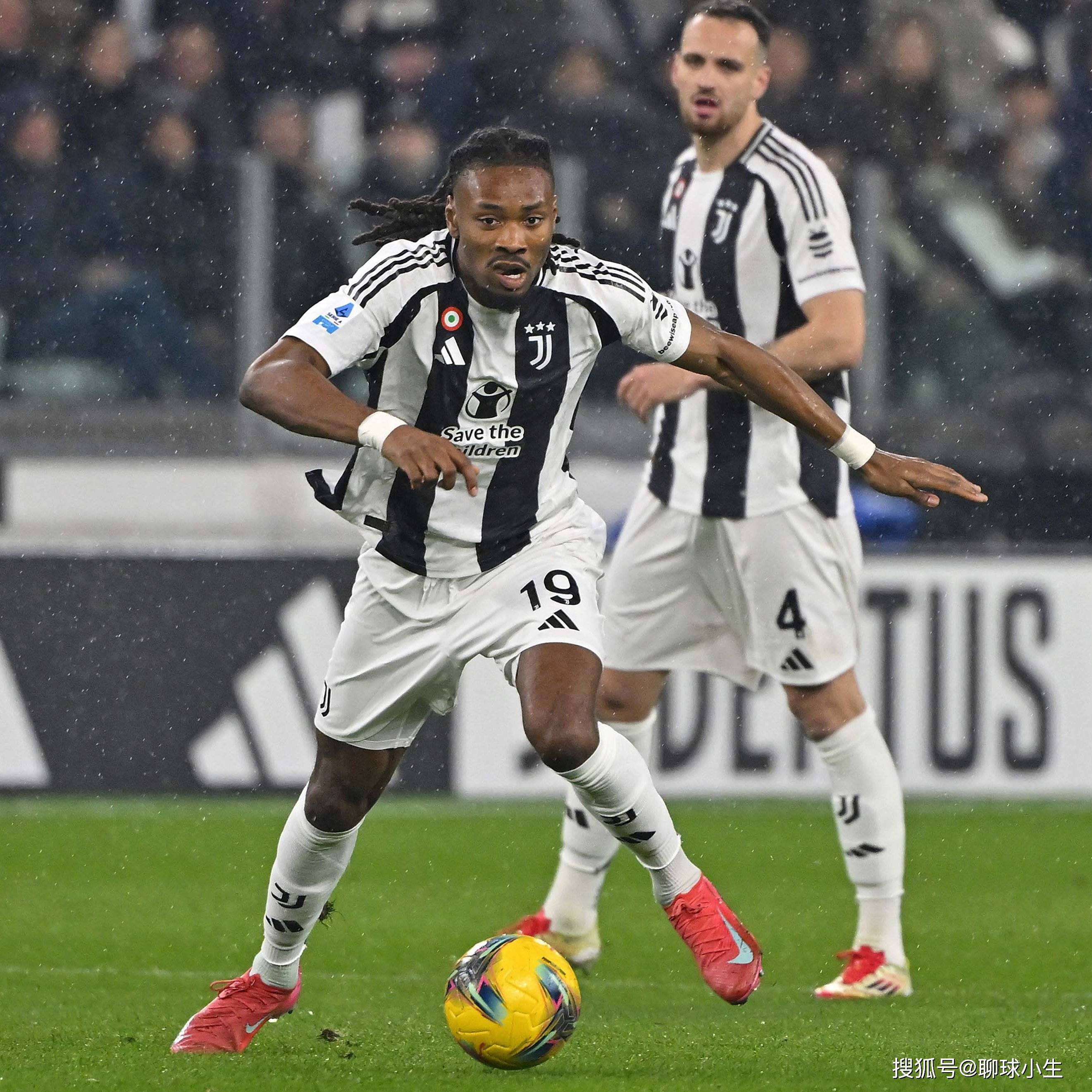 尤文图斯惨败曼联,止步十六强 尤文图斯惨败曼联,止步十六强